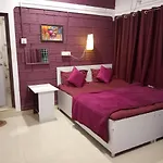 Greenland Guest House Ac And Non Ac Room,Senior Citizen Not Allowed,