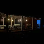 The Shore Beach Accomodation Cafe & Restaurant