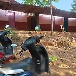 Middle Point Hut Stay