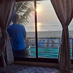 Myna Beach Stay