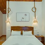 Sunset Cafe Beach Stay