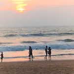 Dolphin Beach Stay
