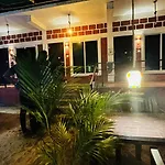 Aisiri Comforts Beach Stay And Cafe