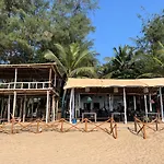 Lighthouse Cafe And Beach House