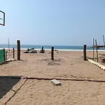 Lakshika Beach Resort