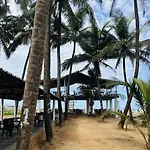 Absolute Paradise Hostels