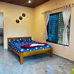 Palm Breeze Gokarna