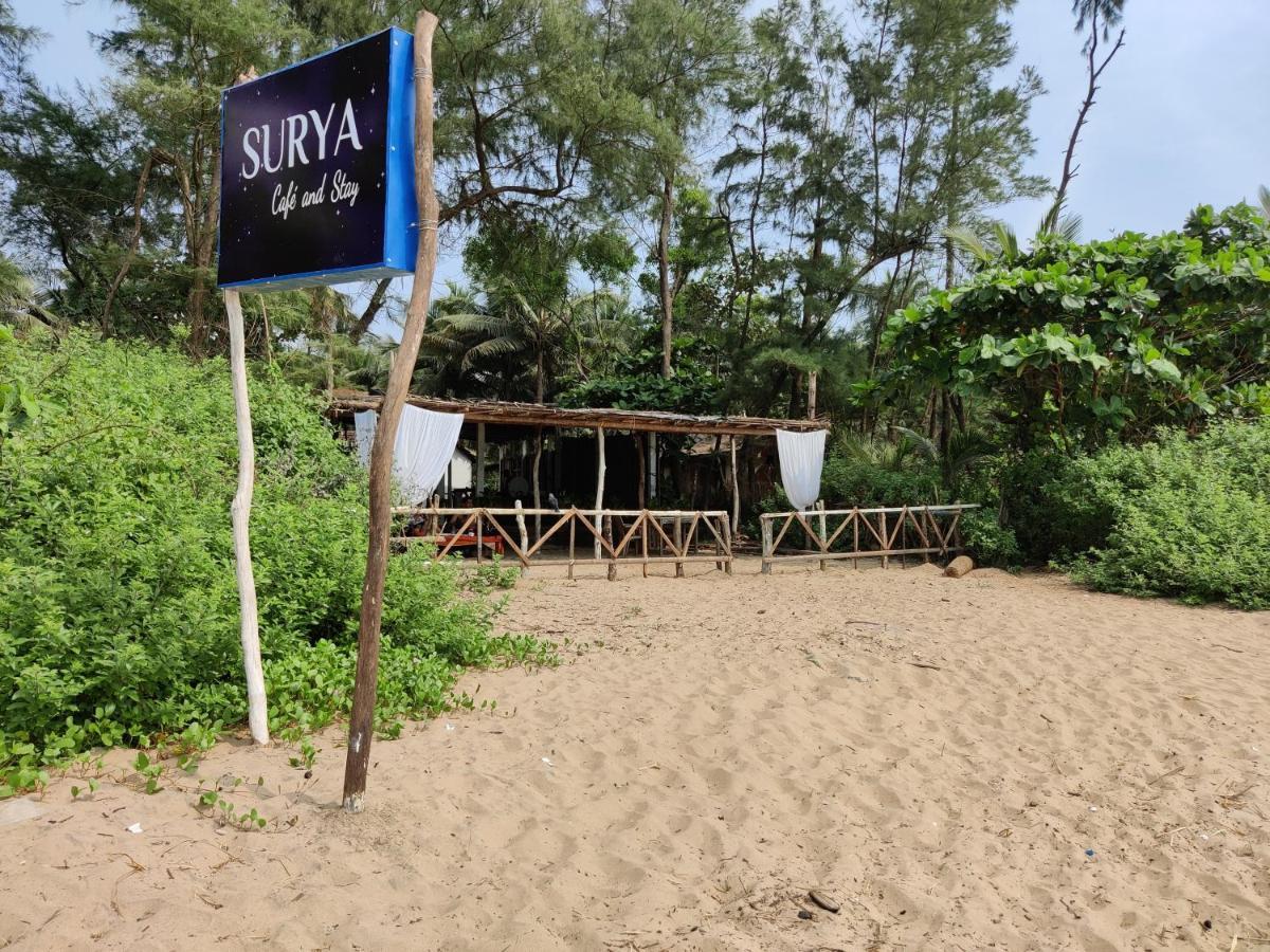 Guest house Surya Beach Cafe And