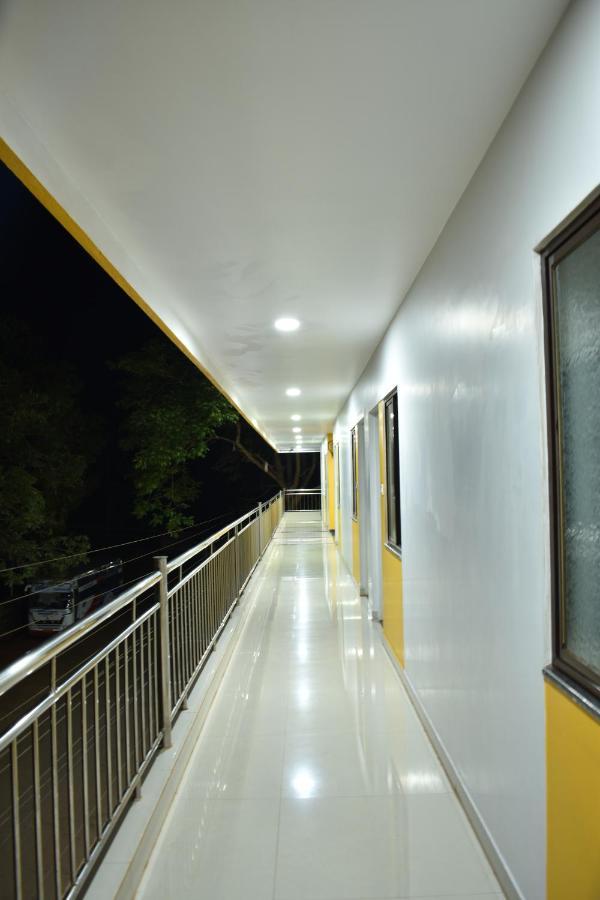 Gananjaya Hotel 2*