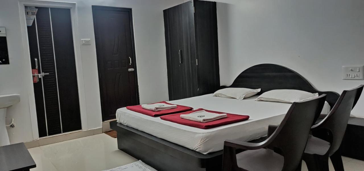 Gananjaya Hotel