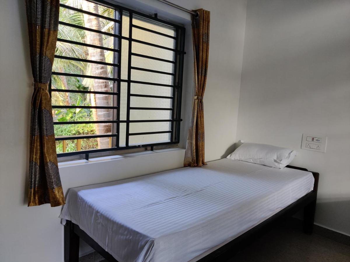 Guest house Surya Beach Cafe And Gokarna (Karnataka)