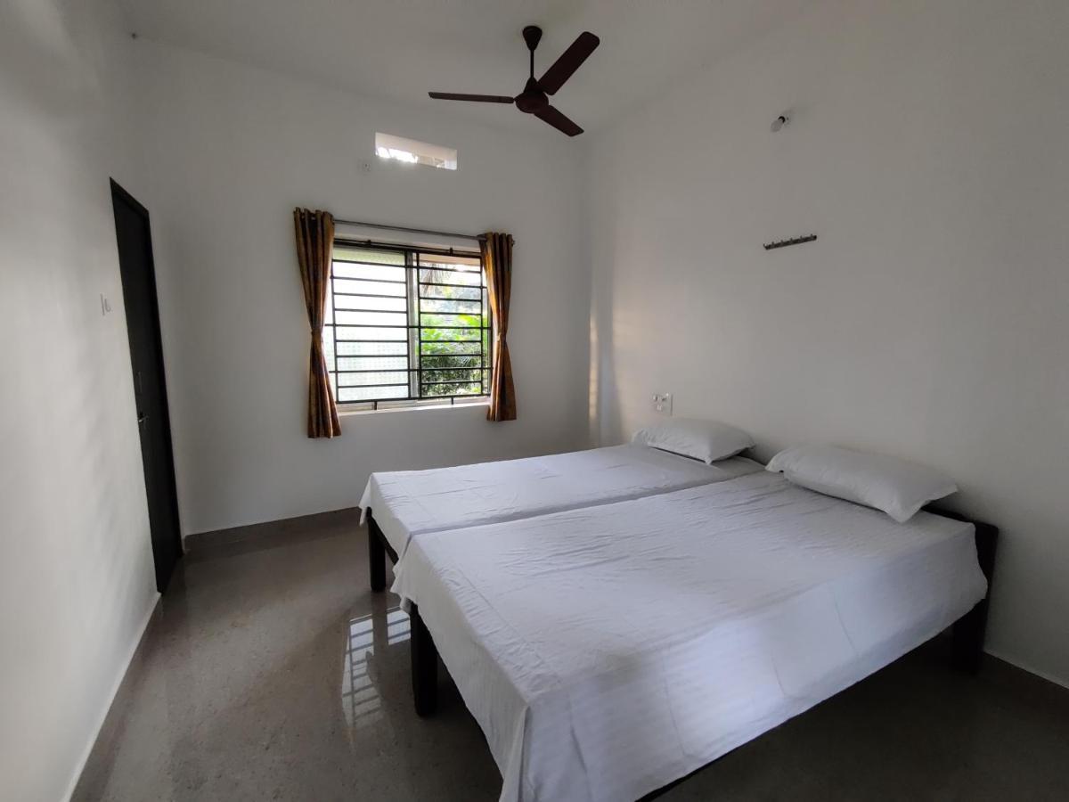 Surya Beach Cafe And Guest house