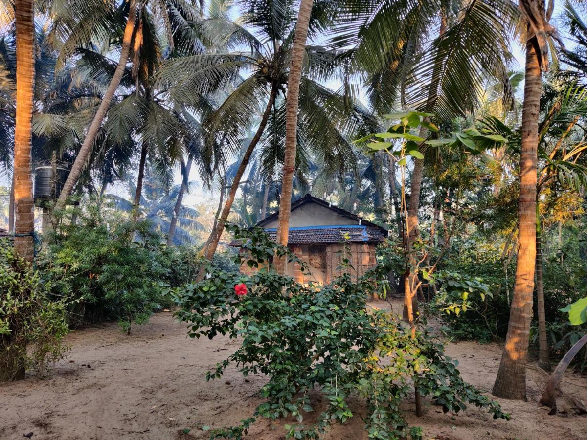 Surya Beach Cafe And Guest house