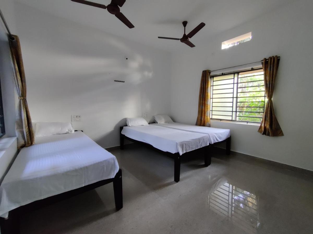 Surya Beach Cafe And Guest house *