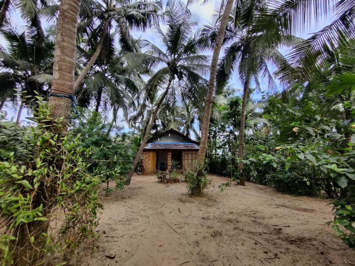 Surya Beach Cafe And Guest house
