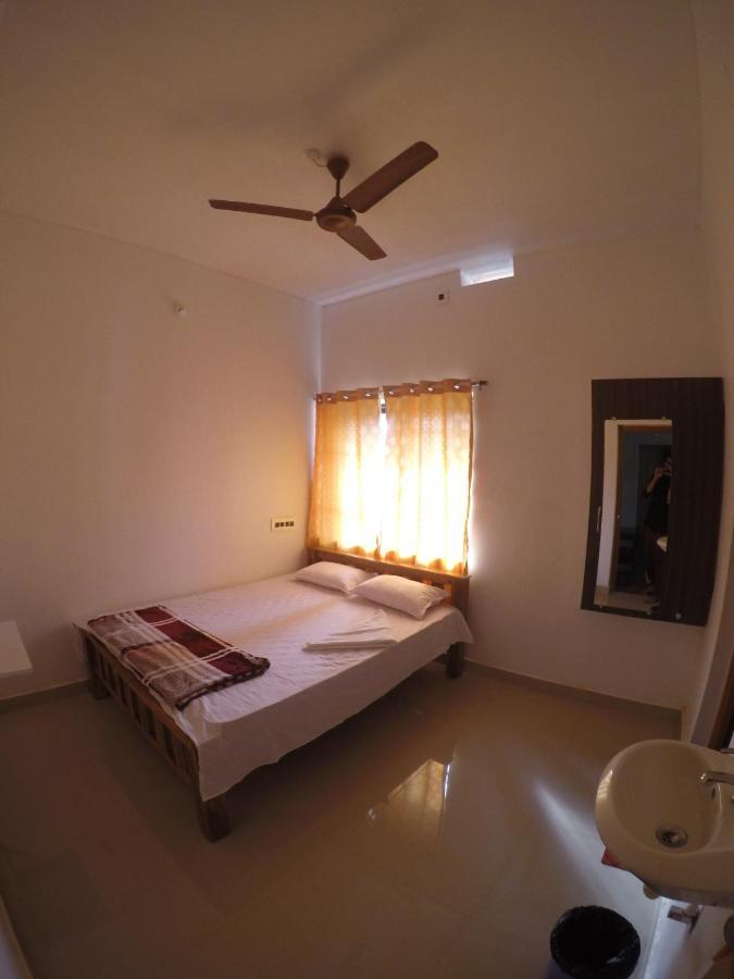 Aikya Gokarna Guest house *