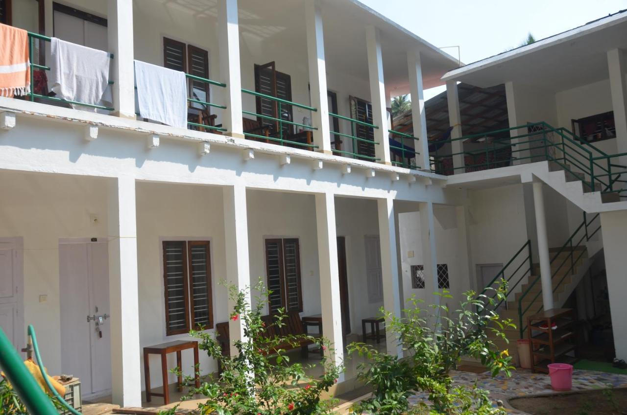 Arya Bougain Homestay *
