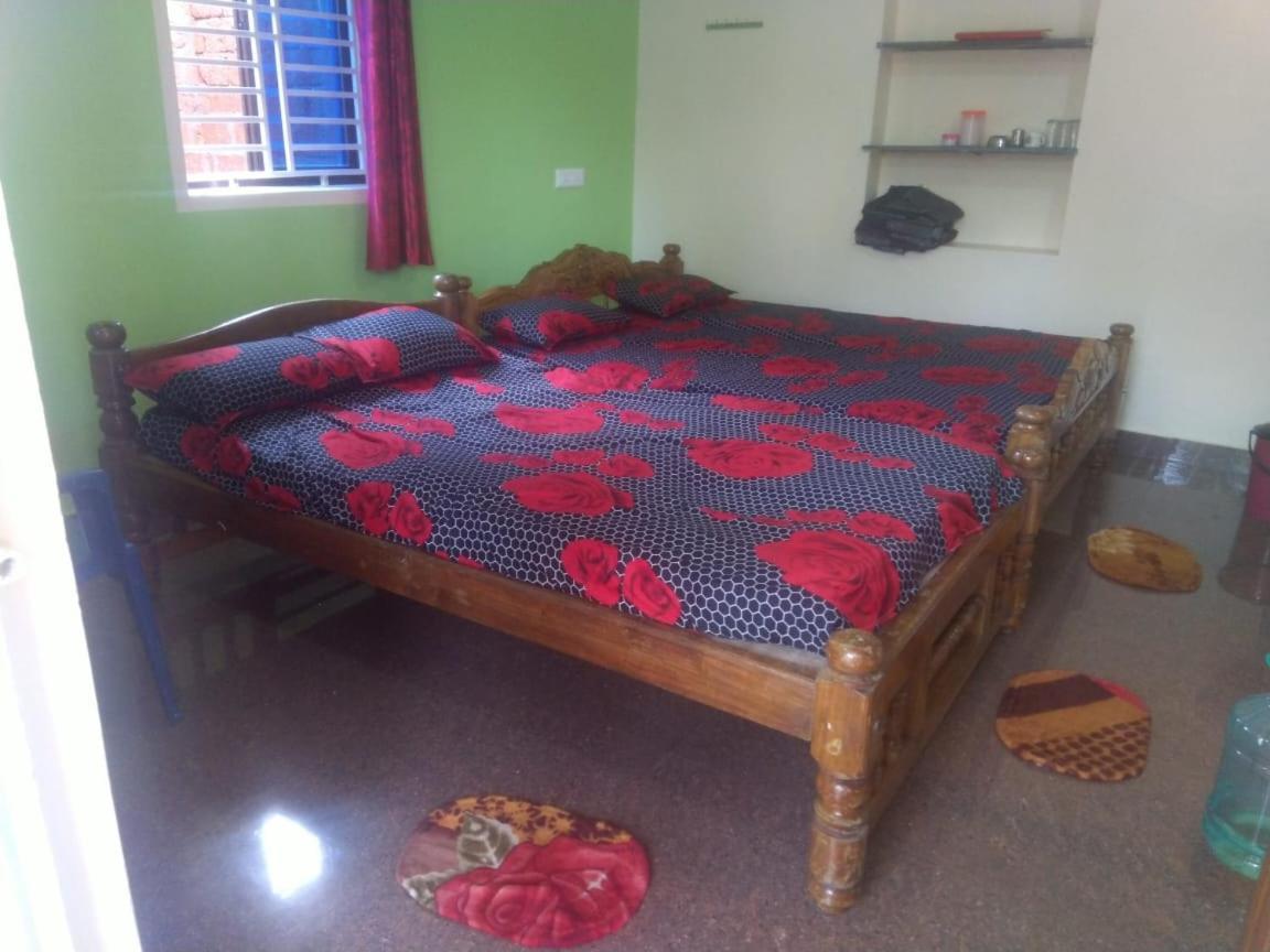 Ruvi Front Stay- Private