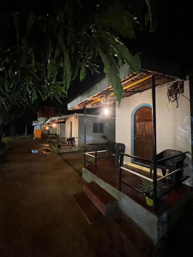 Pleasant Lodge *