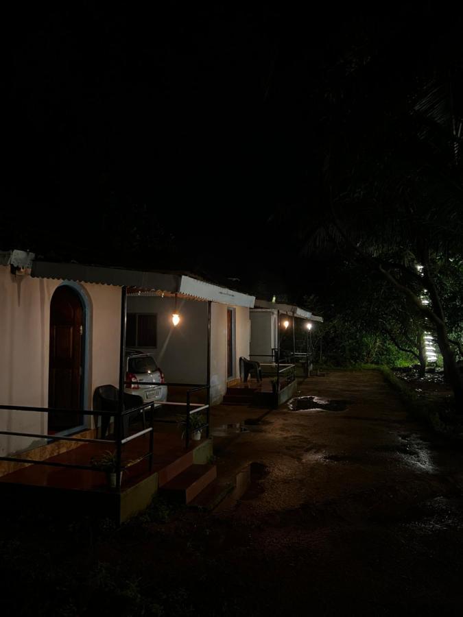 Pleasant Lodge *