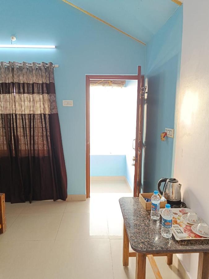 Poornima Hotel Gokarna (Karnataka)