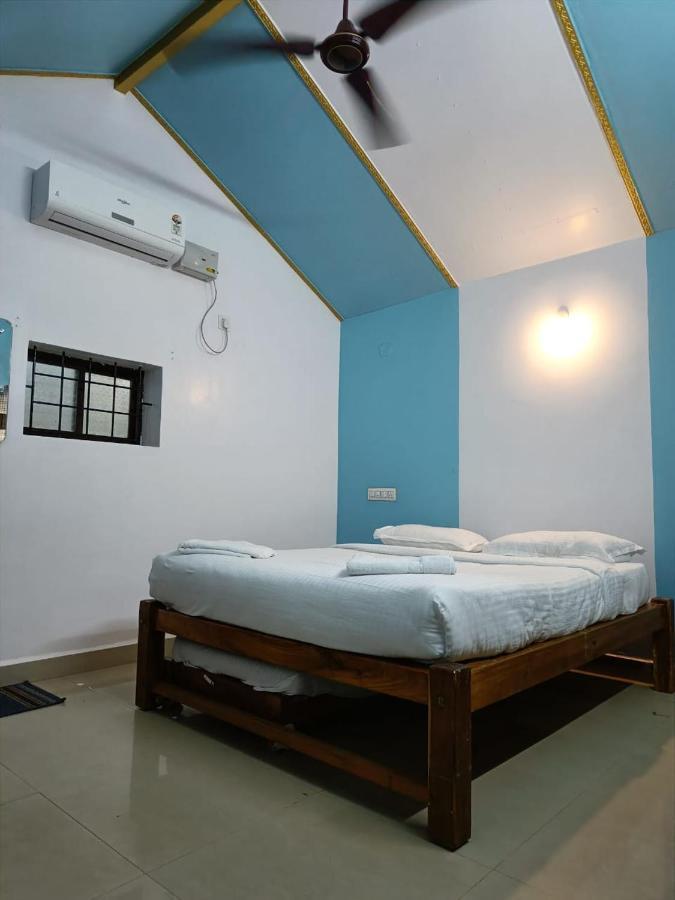 Poornima Hotel 3*