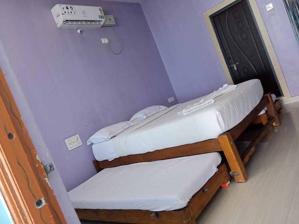 Poornima Hotel