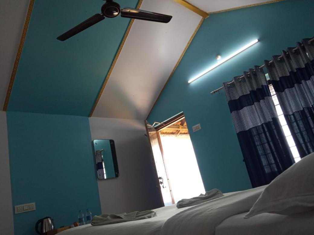 Poornima Hotel Gokarna (Karnataka)