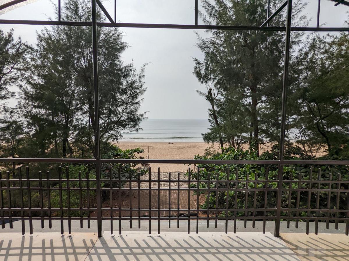 Surya Beach Cafe And Guest house *