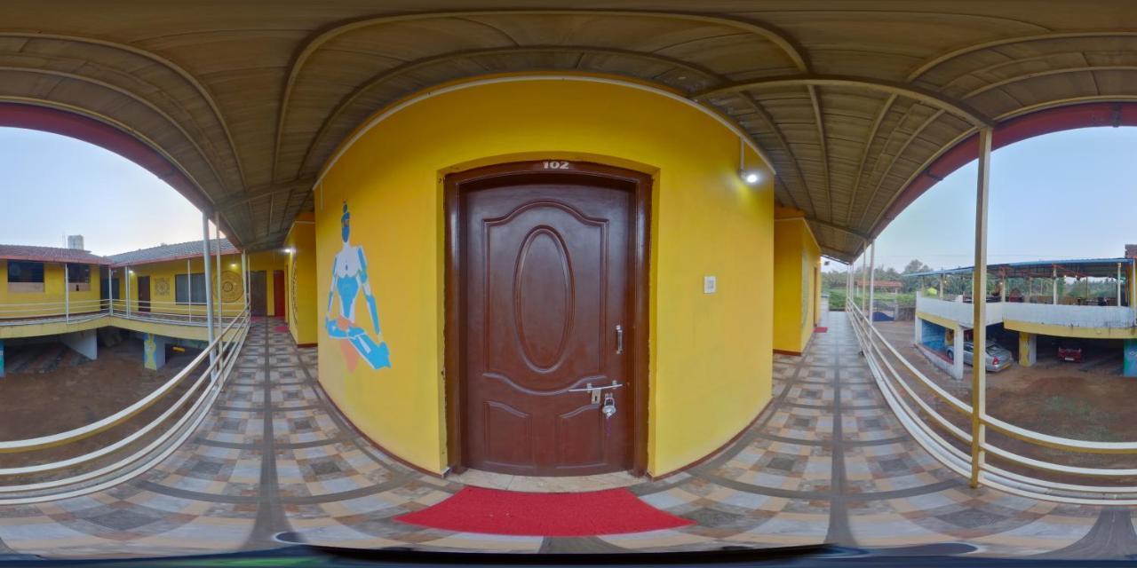Pleasant Lodge *