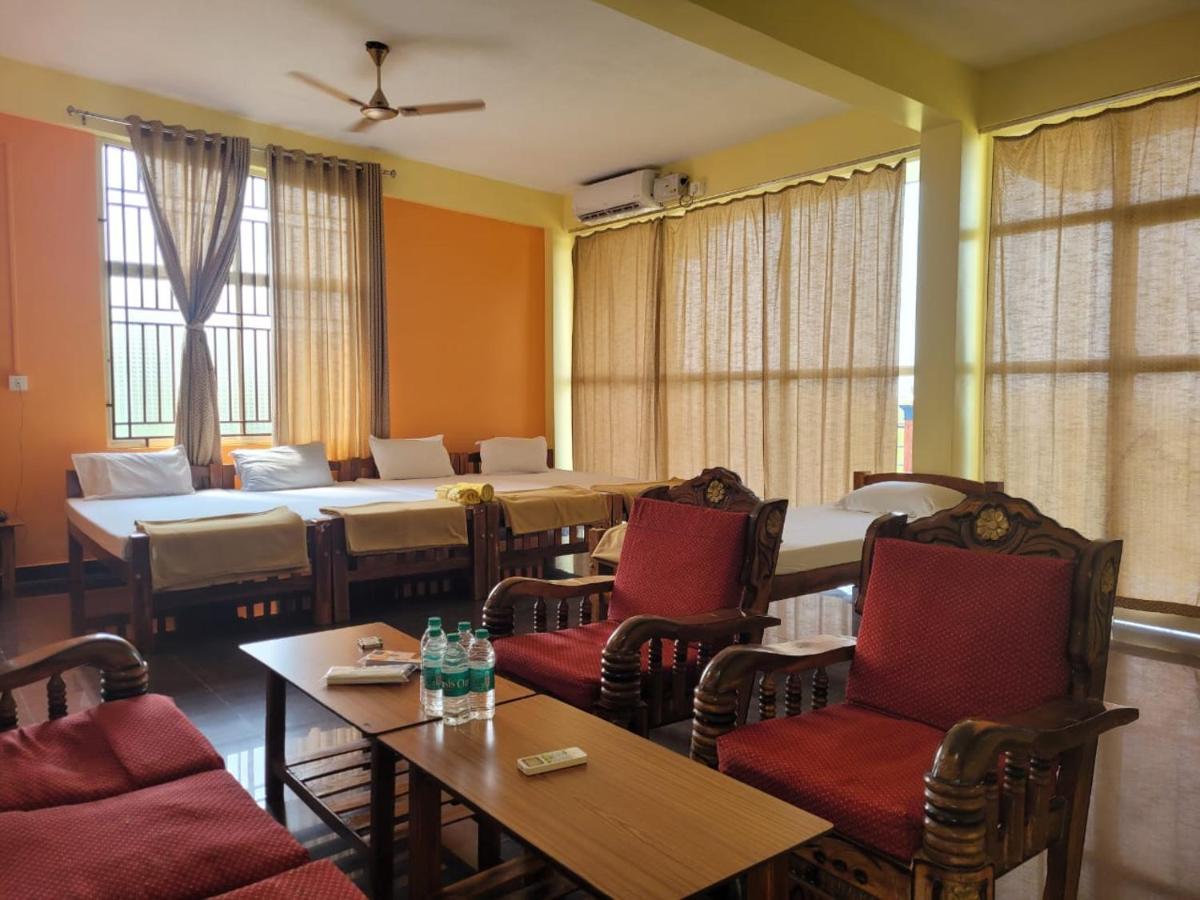 Hotel Shanti Krishna Residency