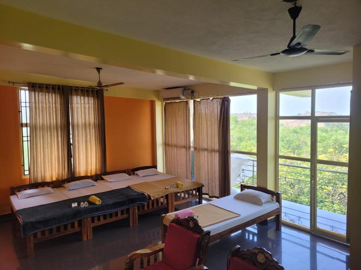 Shanti Krishna Residency 3*