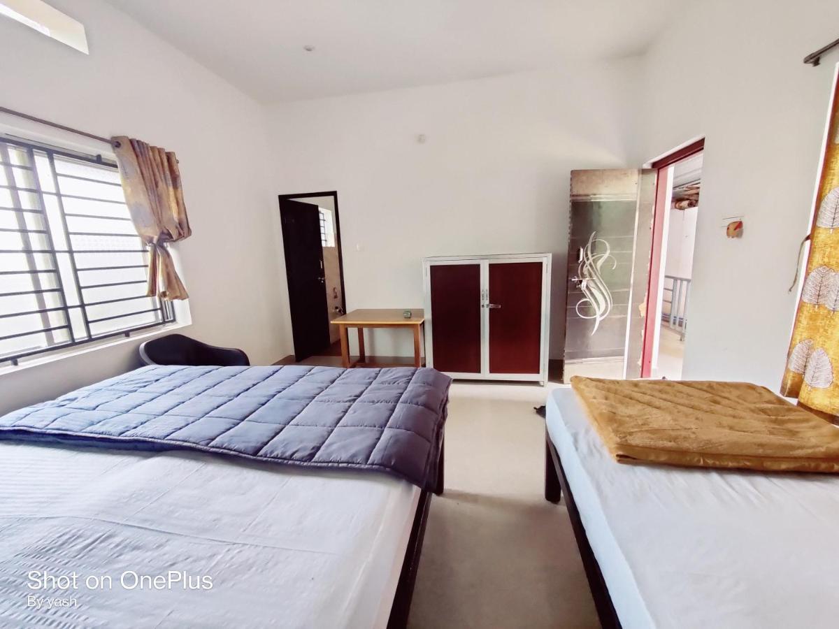 Surya Cafe And Sea View Hotel Gokarna (Karnataka)