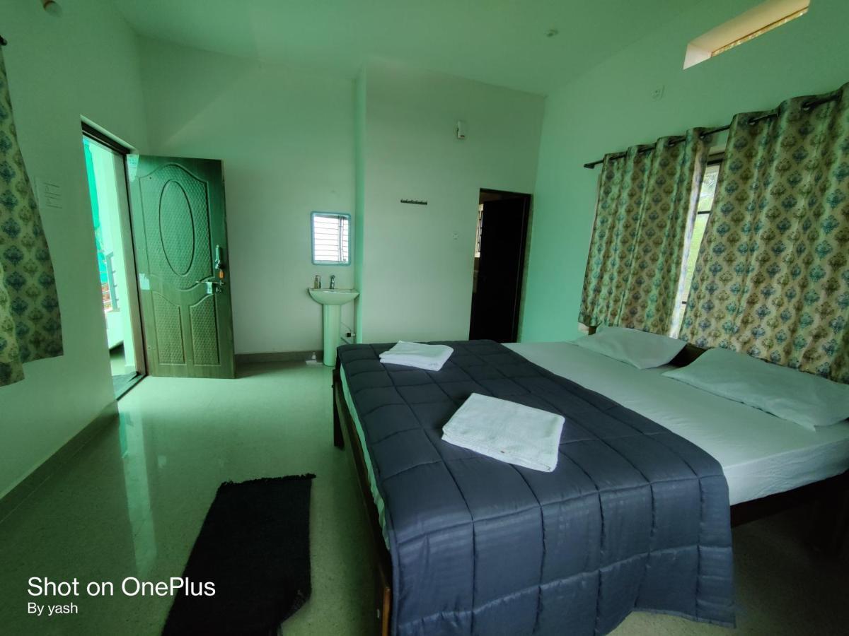 Surya Cafe And Sea View Hotel