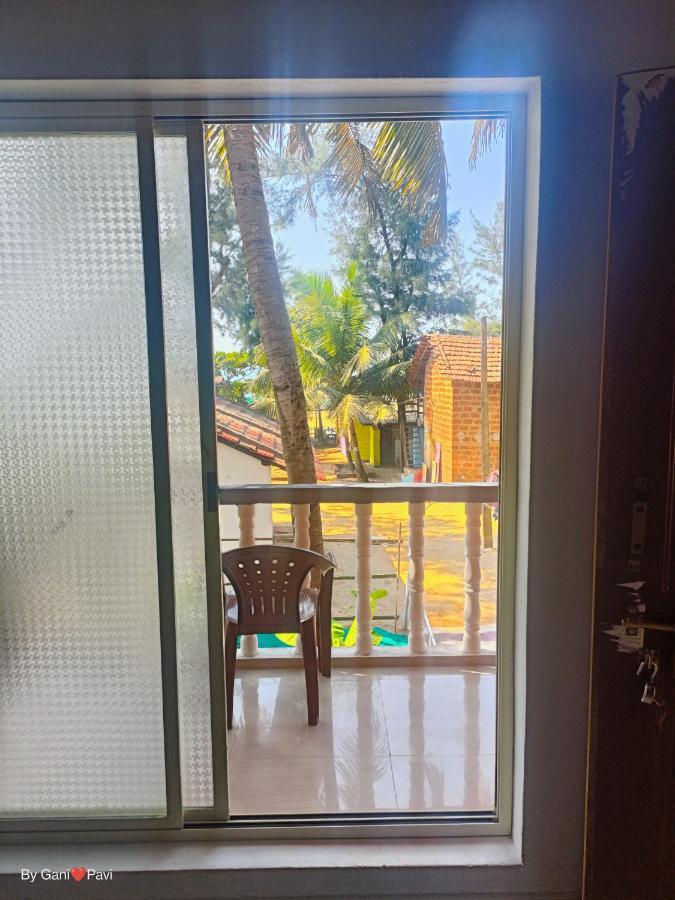 Golden Wings Cafe Gokarna (Karnataka)