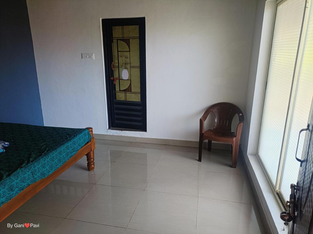 Golden Wings Cafe Hotel Gokarna (Karnataka)