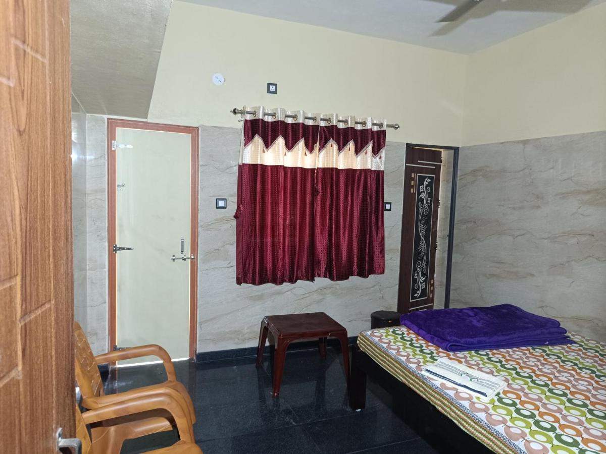 Homestay Sunlight Beach Homestay *