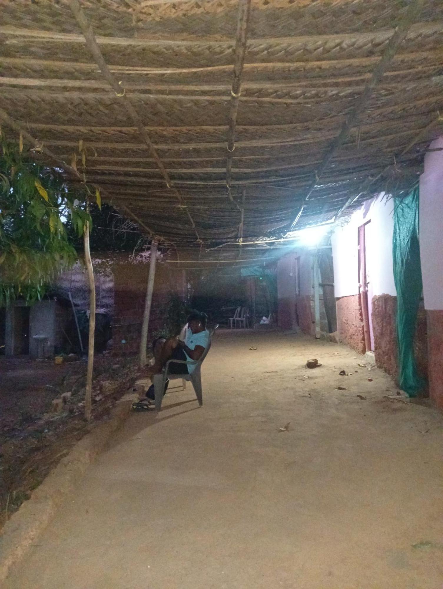 Middle Point Hut