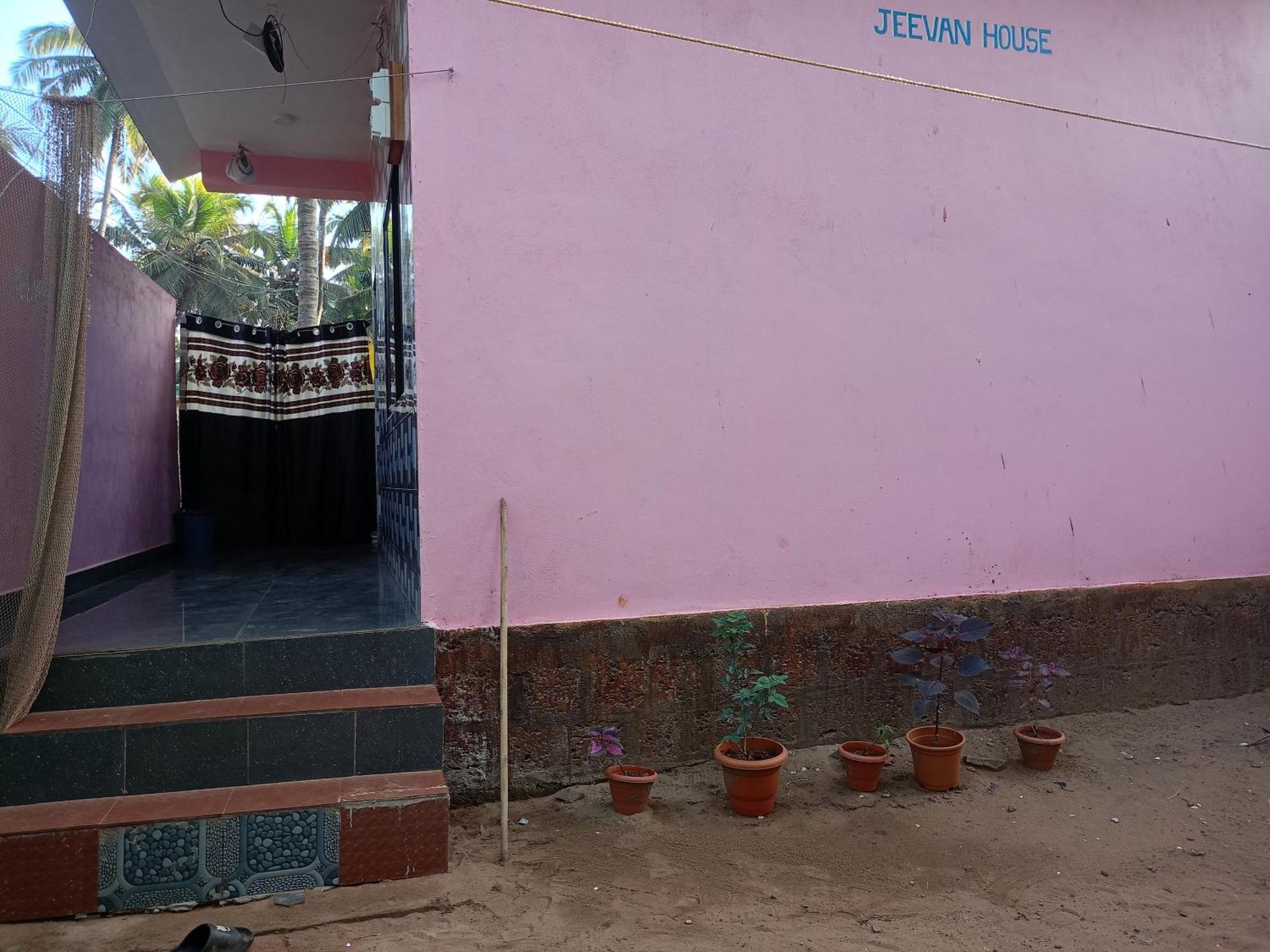 Jeevan Gokarna Homestay *