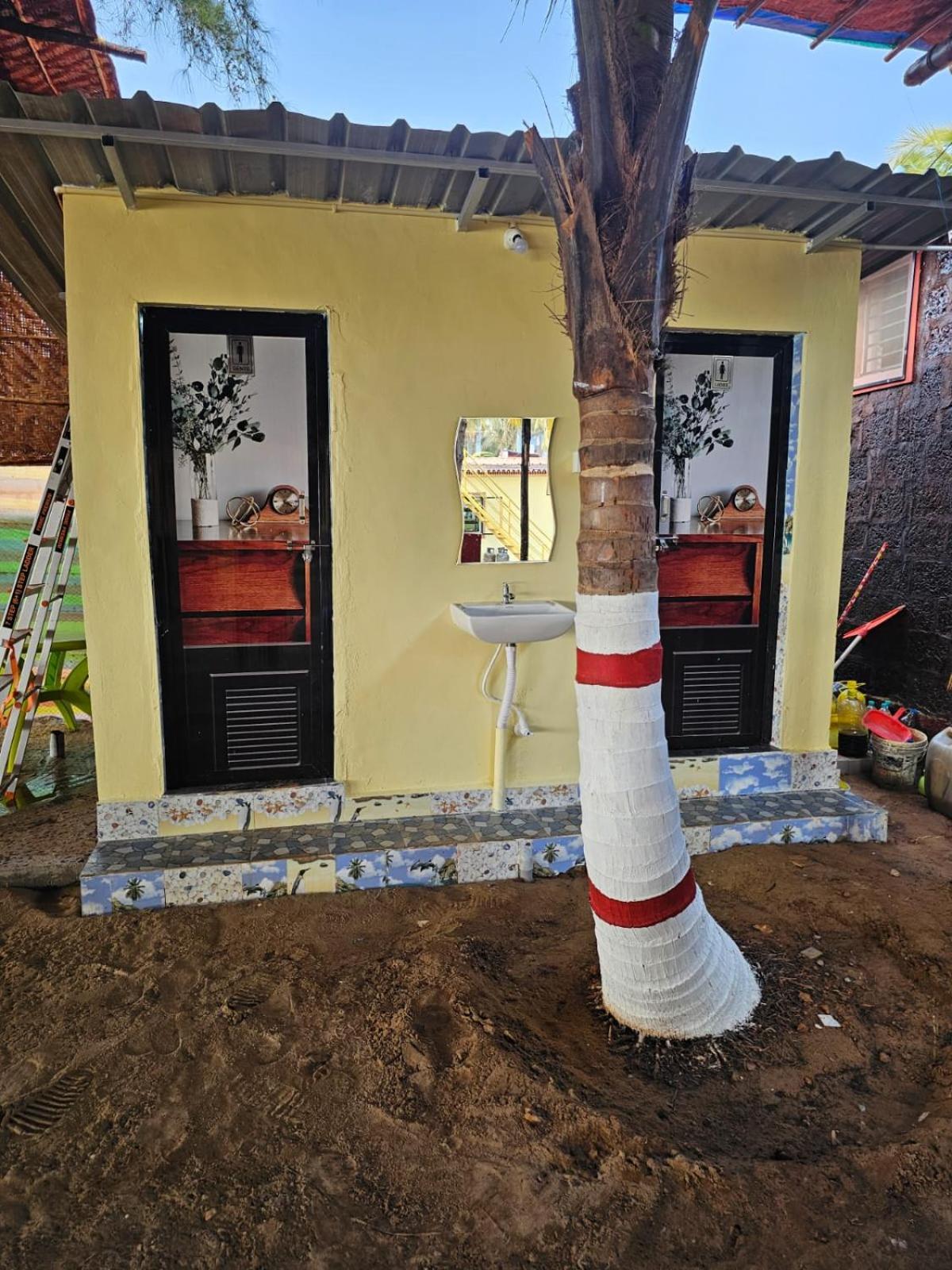 Livin Waves And Cafe 3* Gokarna (Karnataka)