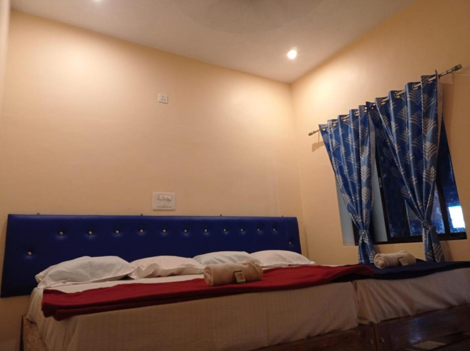 Redkar Gokarna Front Ac And Non Ac Apartment *