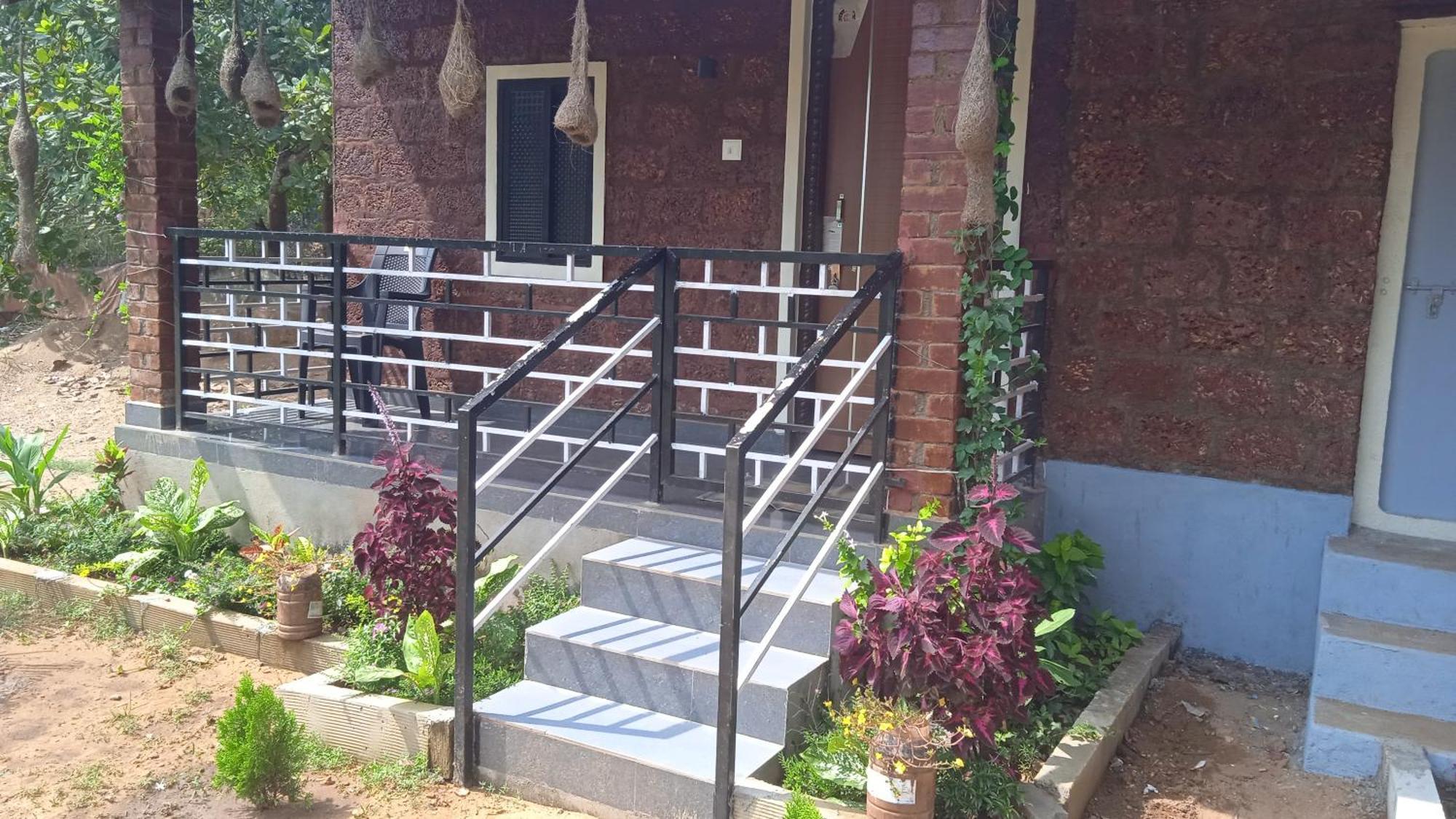Guest house Ibbani