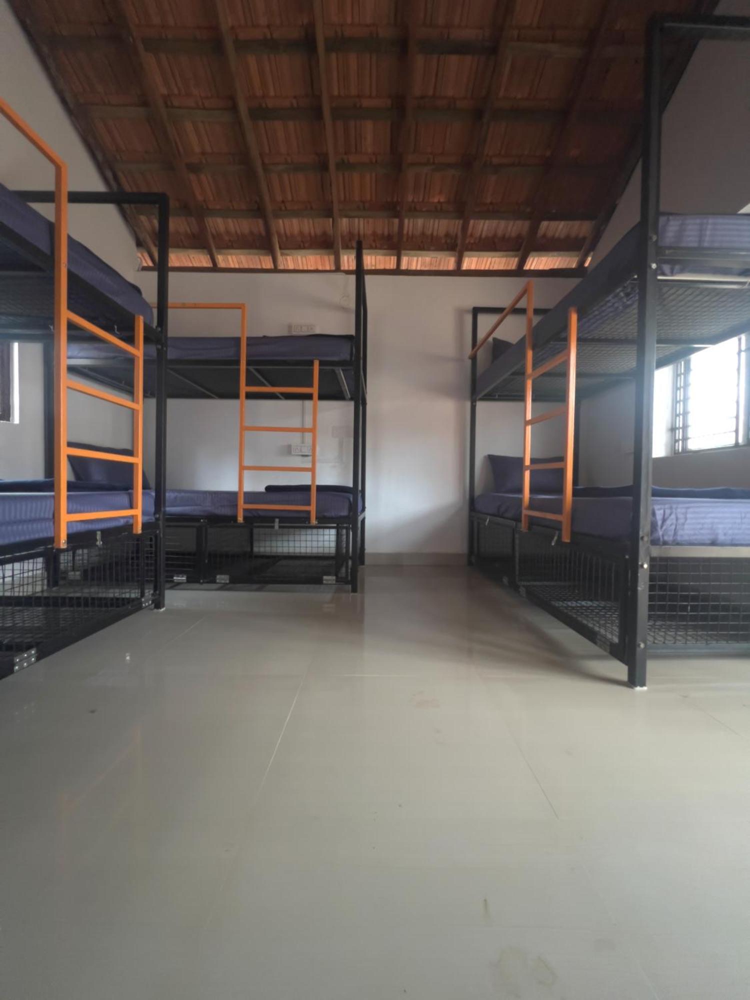 Hostel Revibe Gokarna *