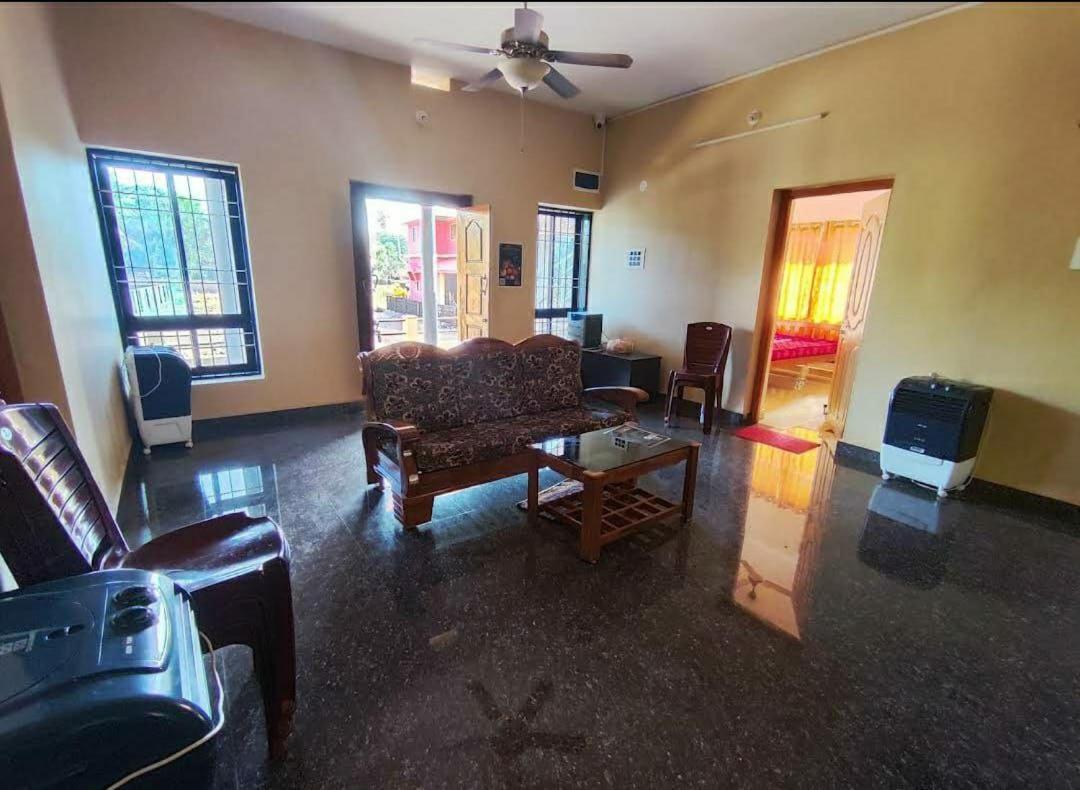 Aikya Guest house *