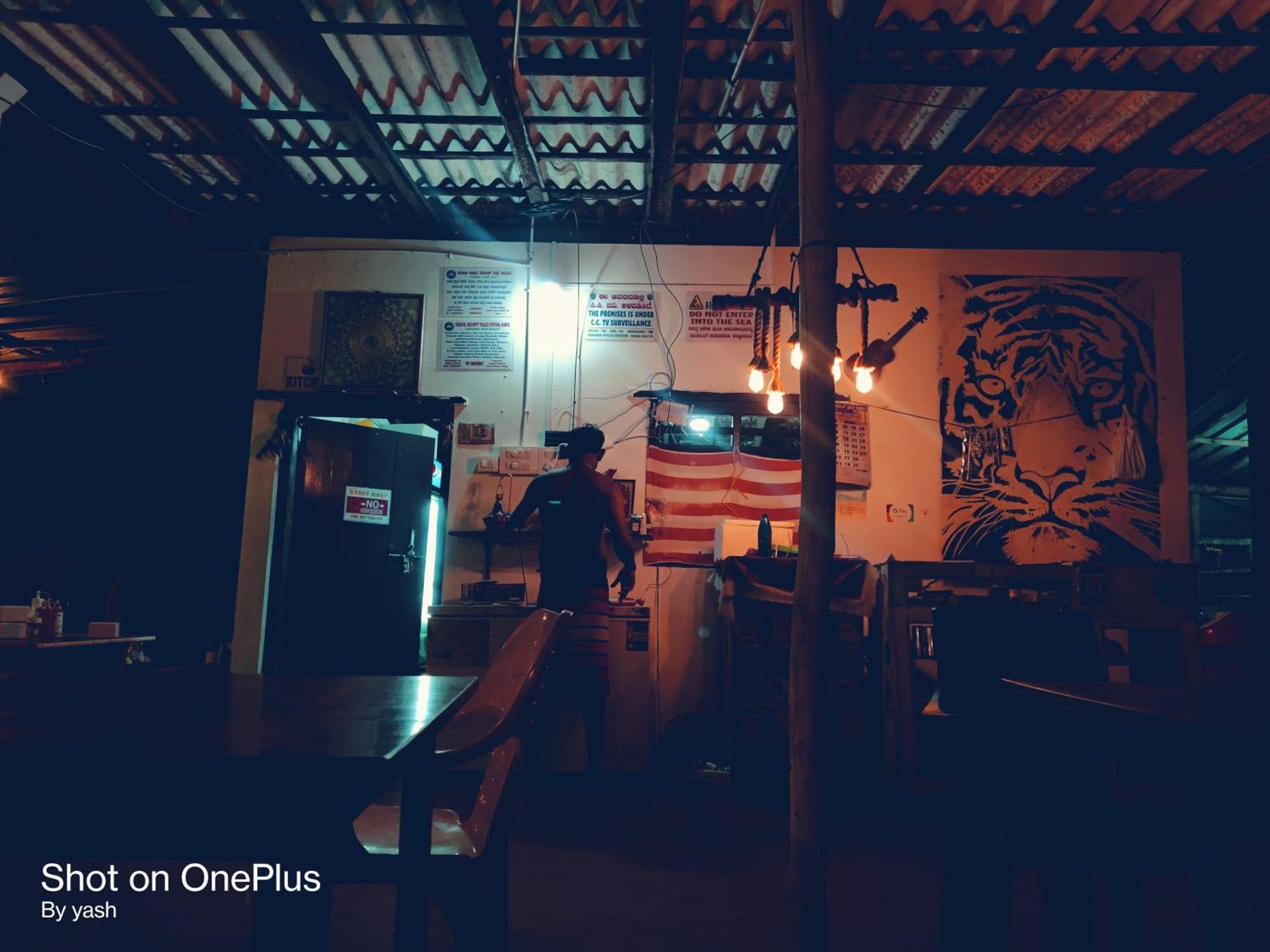 Hotel Surya Cafe And Sea View
