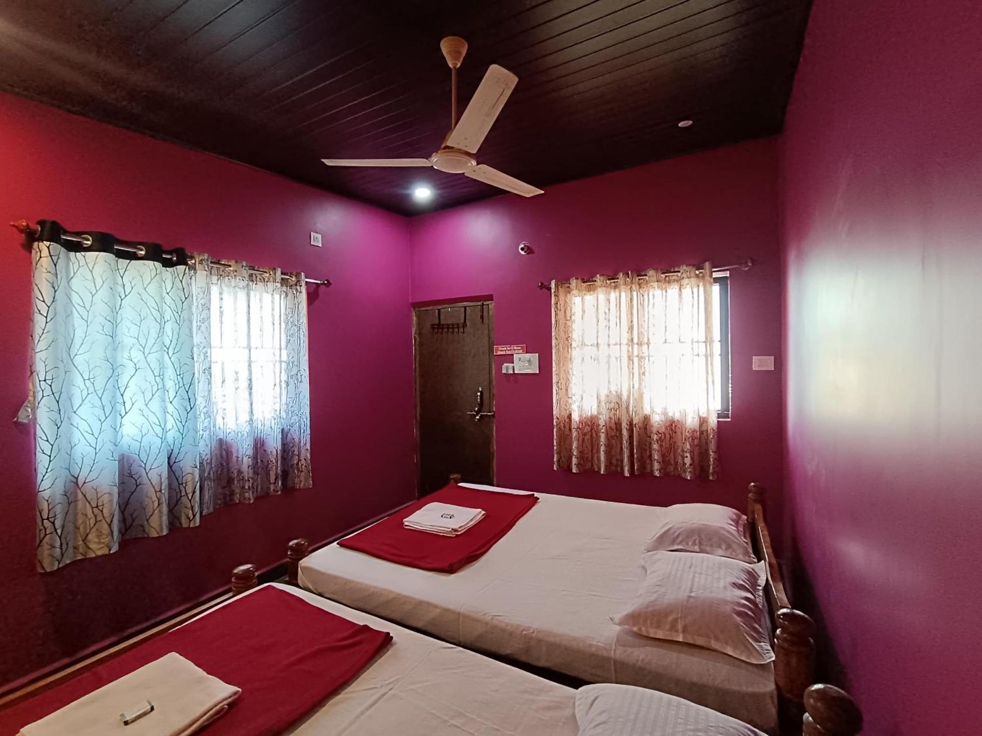 Homestay Gokarna Jadhav Beachfront , Indians Only *