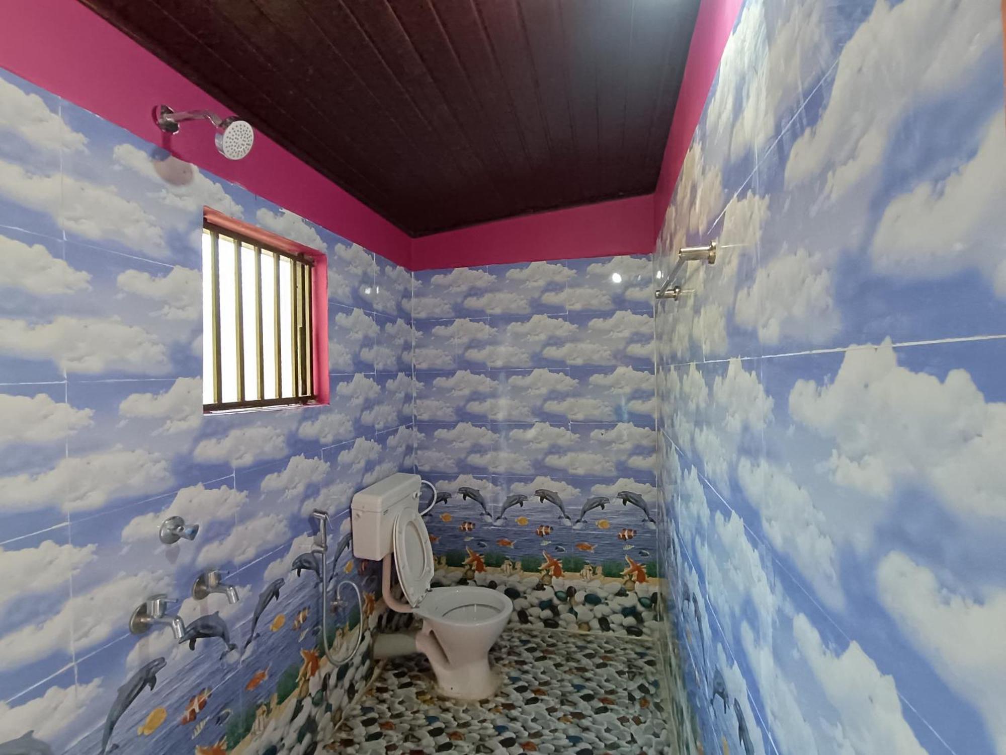 Gokarna Jadhav Beachfront , Indians Only Homestay *