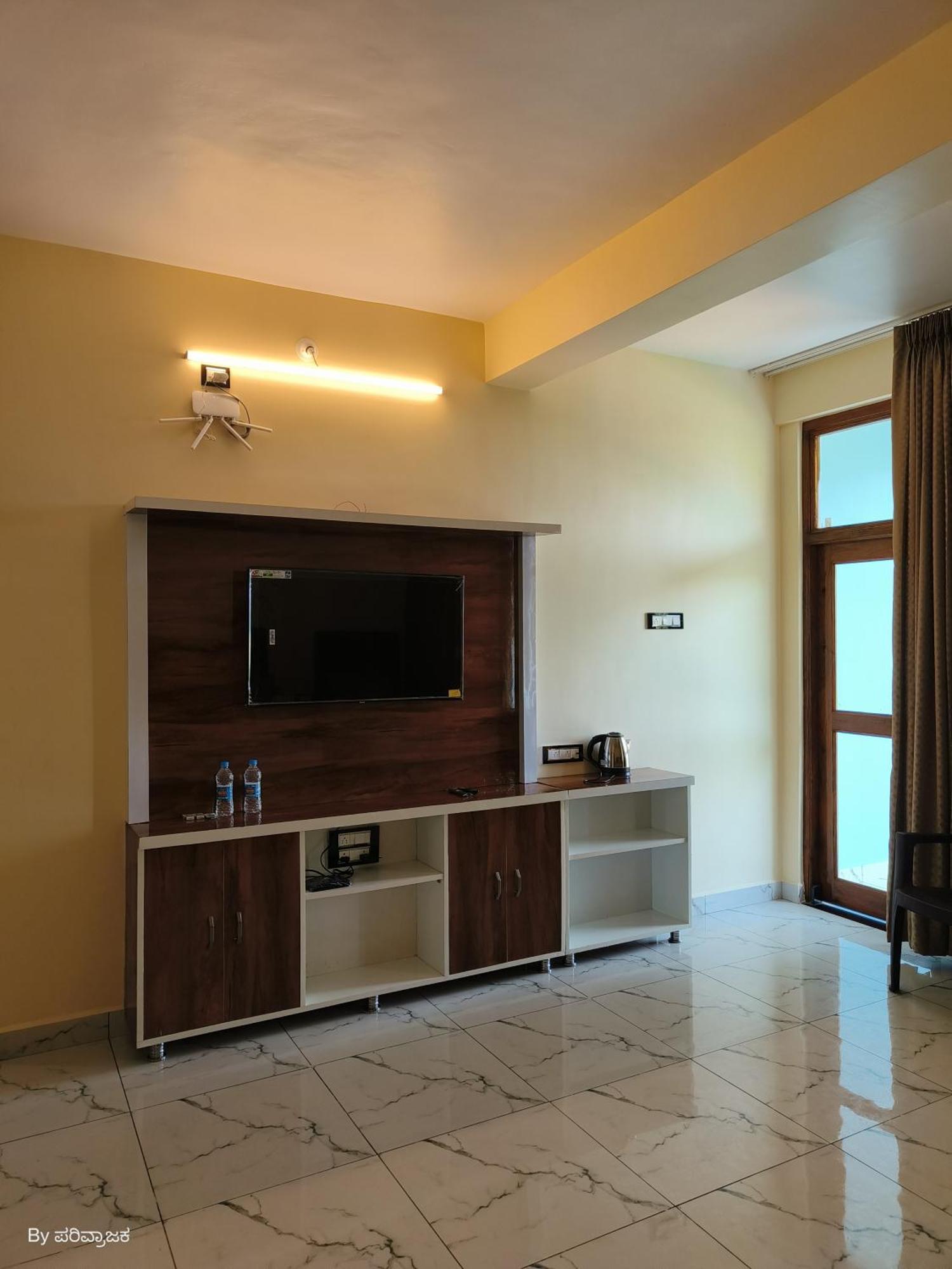 Poornima Hotel Gokarna (Karnataka)
