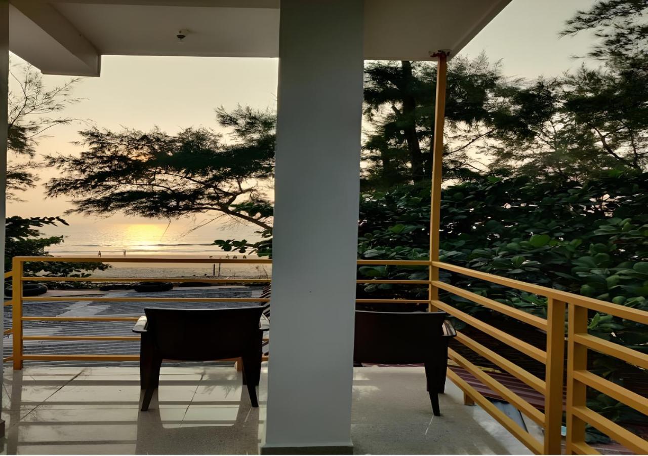 Surya Cafe And Sea View