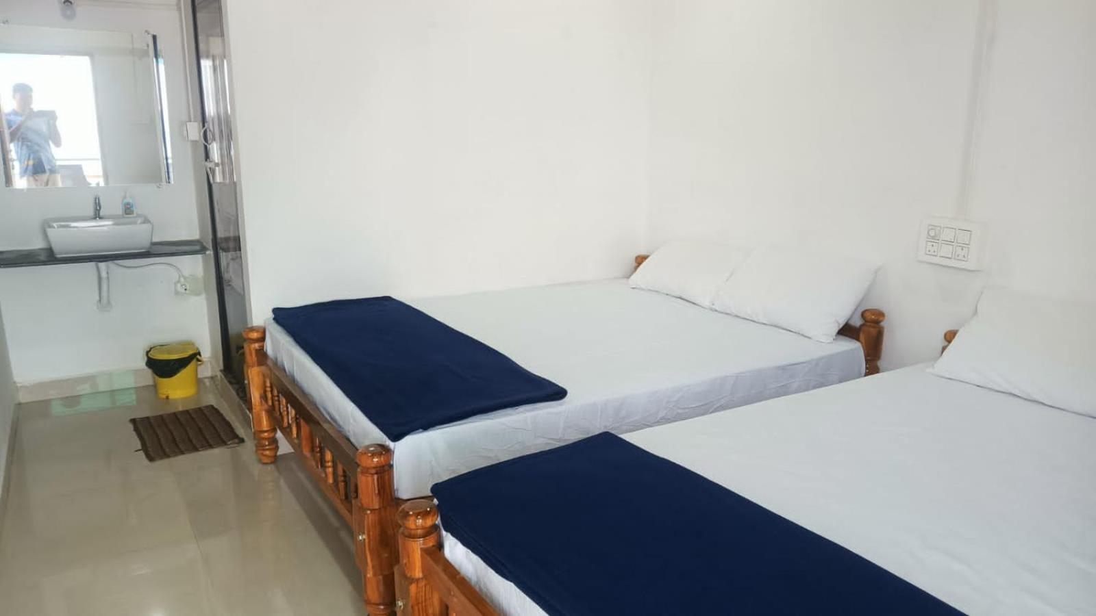 Candle Wood Homestay Gokarna (Karnataka)